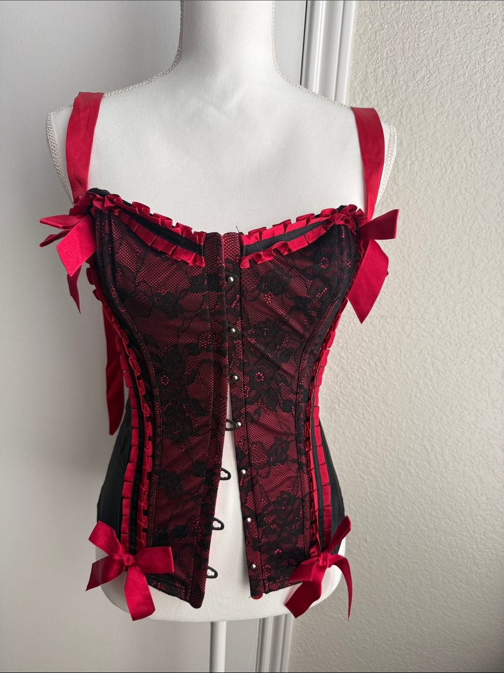 Frederick's of Hollywood Red and Black Lace Corset